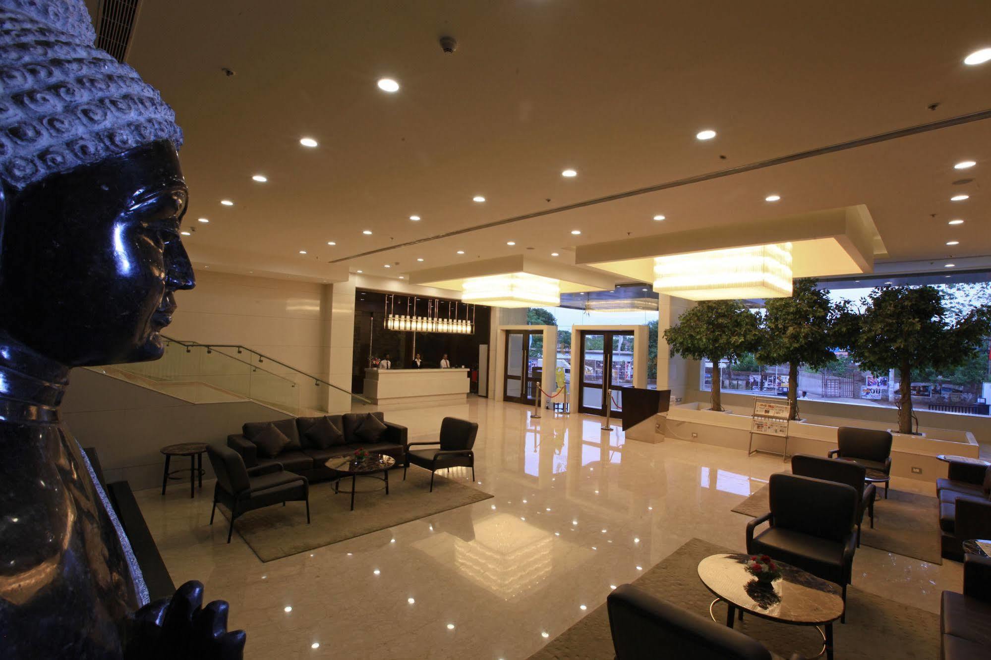 Goutham Grand Hotel - Tenali Vijayawada Luaran gambar