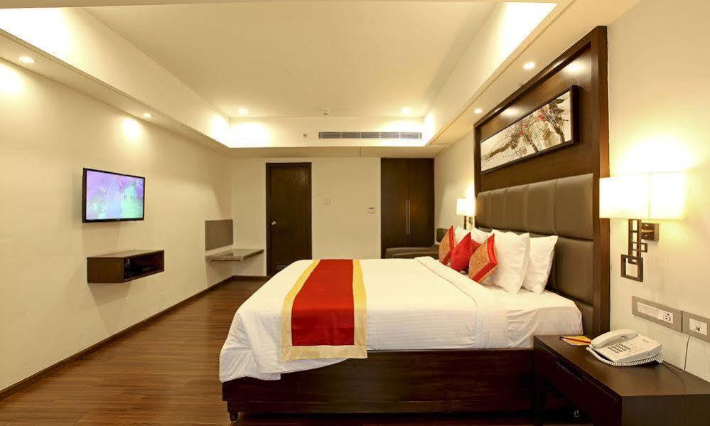 Goutham Grand Hotel - Tenali Vijayawada Luaran gambar