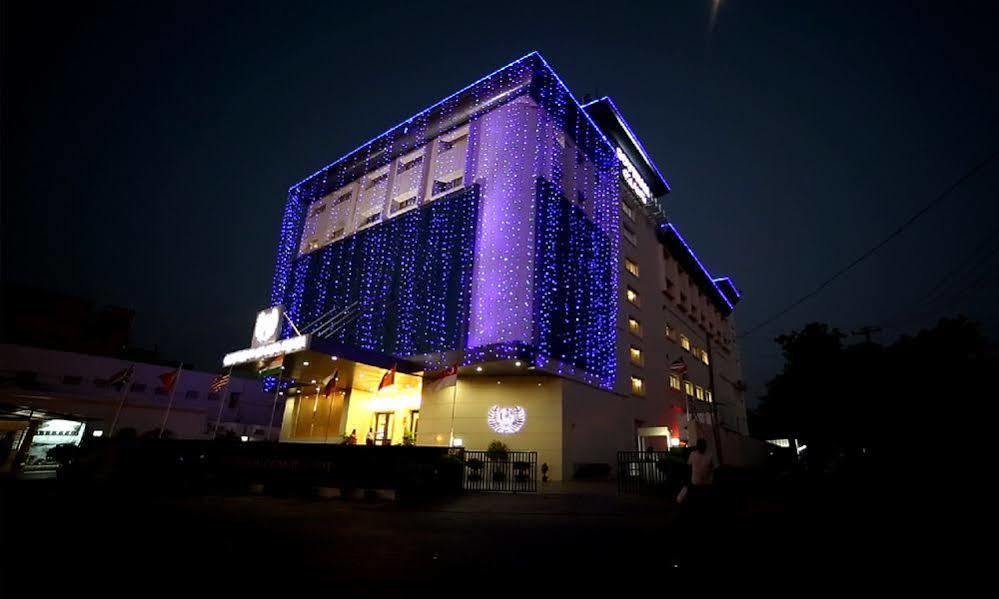Goutham Grand Hotel - Tenali Vijayawada Luaran gambar